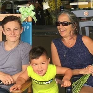 Meet your Posher, Lauren